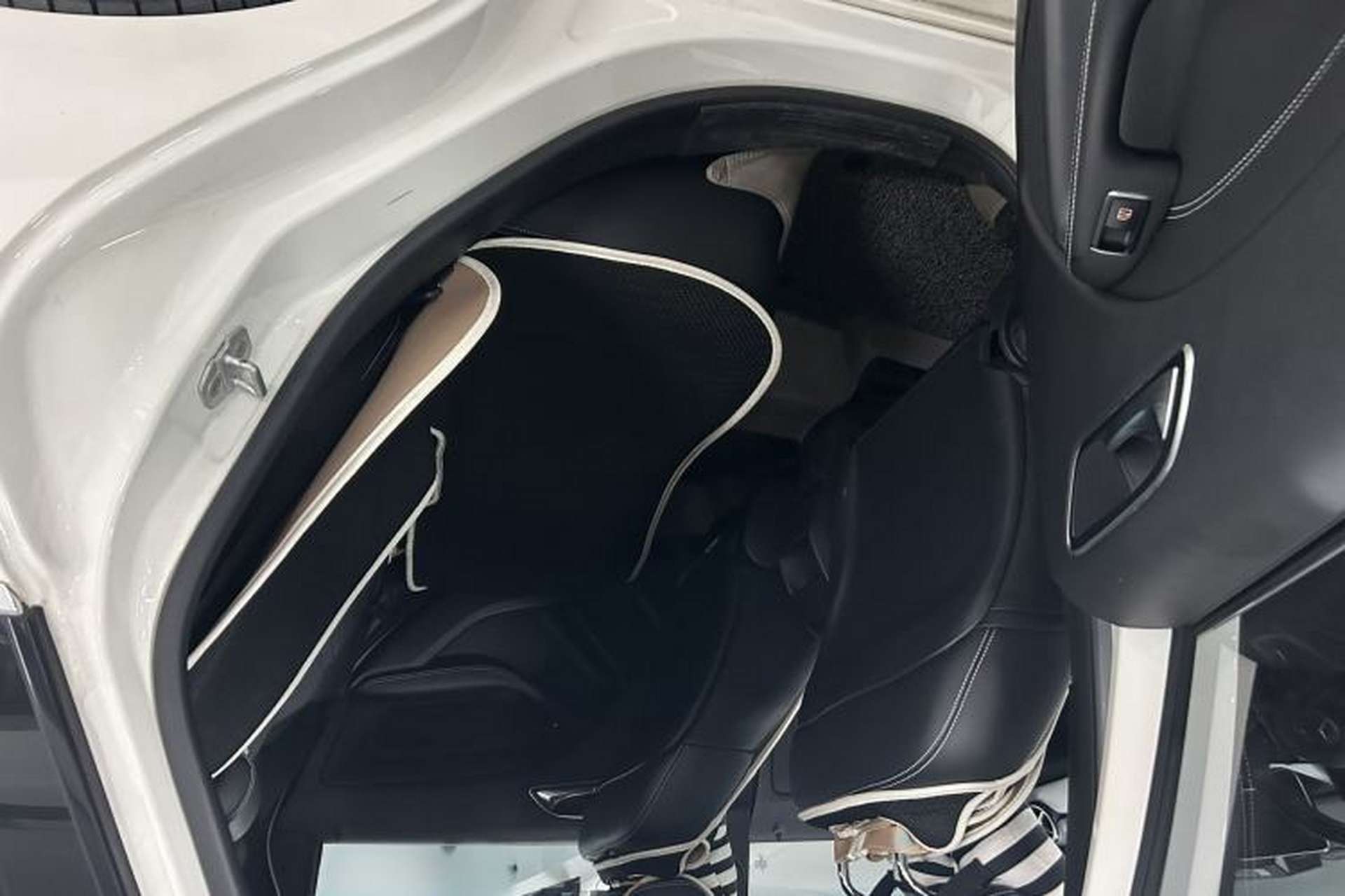 Used Mercedes-Benz B-Class 2015 B 200 Sport Edition Interior 2