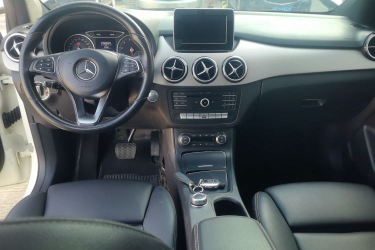 Used Mercedes-Benz B-Class 2015 B 200 Fashion Model Interior 2