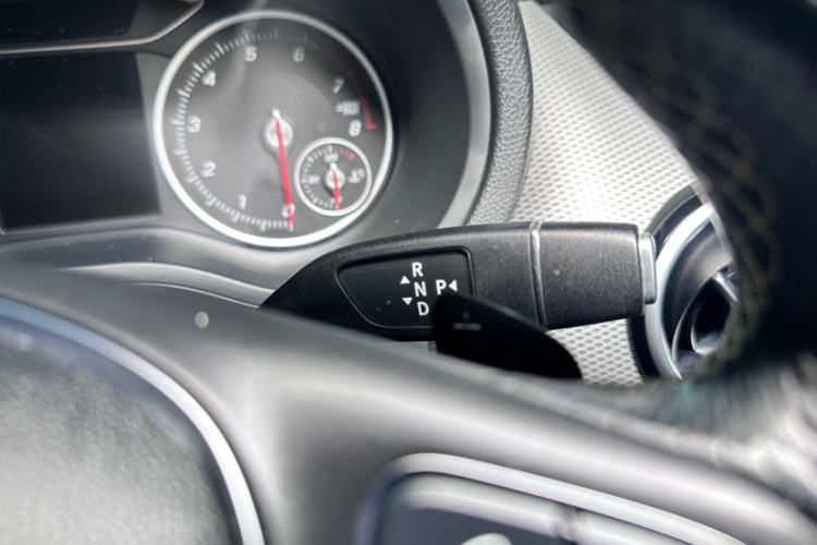 Used Mercedes-Benz B-Class 2015 B 200 Sport Edition Interior 3