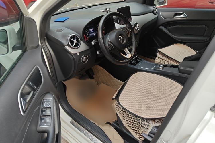 Used Mercedes-Benz B-Class 2015 B 200 Sport Edition Interior 3