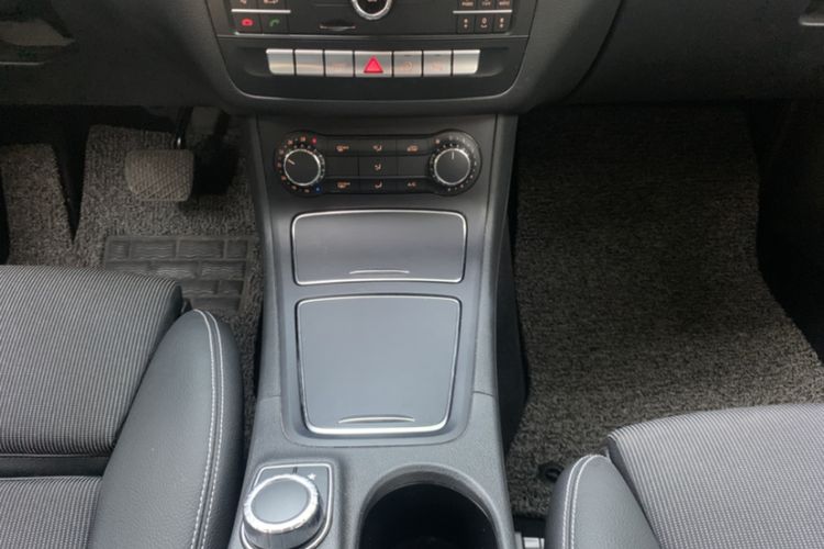 Used Mercedes-Benz B-Class 2015 B 200 Sport Edition Interior 4
