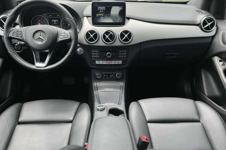 Used Mercedes-Benz B-Class 2015 B 200 Fashion Model Interior 4