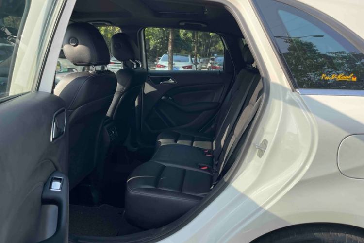 Used Mercedes-Benz B-Class 2015 B 200 Fashion Model Interior 5