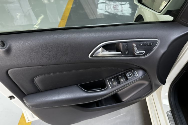 Used Mercedes-Benz B-Class 2015 B 200 Fashion Model Interior 6