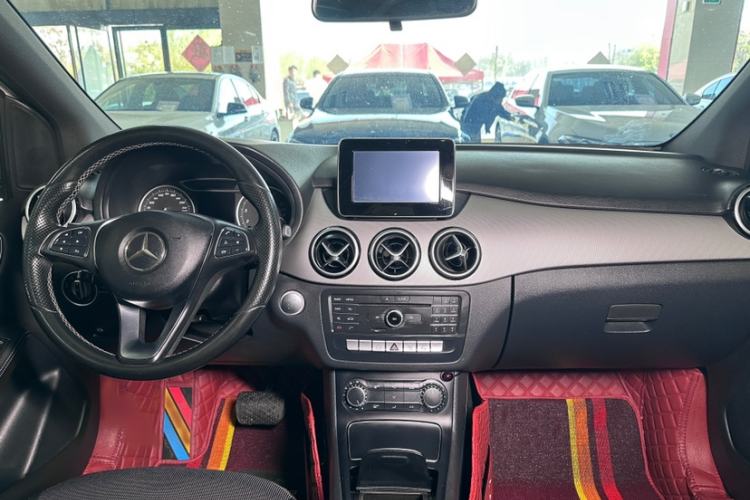 Used Mercedes-Benz B-Class 2015 B 200 Sport Edition Interior 6