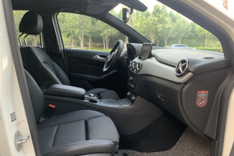 Used Mercedes-Benz B-Class 2015 B 200 Sport Edition Interior 7