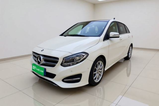 Ojetý Mercedes-Benz B-Class 2015 B 200 Sport Edition