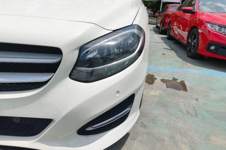 Used Mercedes-Benz B-Class 2015 B 200 Sport Edition Left Front Headlight
