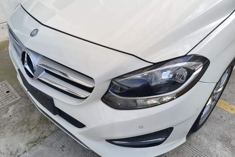 Used Mercedes-Benz B-Class 2015 B 200 Sport Edition Left Front Headlight