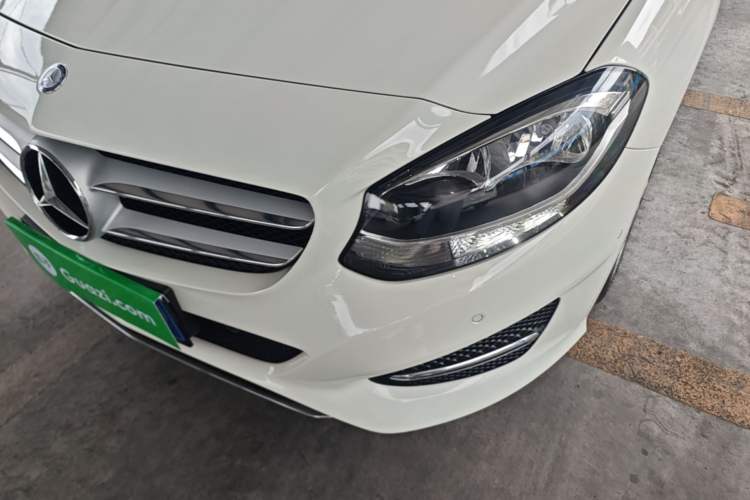 Used Mercedes-Benz B-Class 2015 B 200 Sport Edition Left Front Headlight