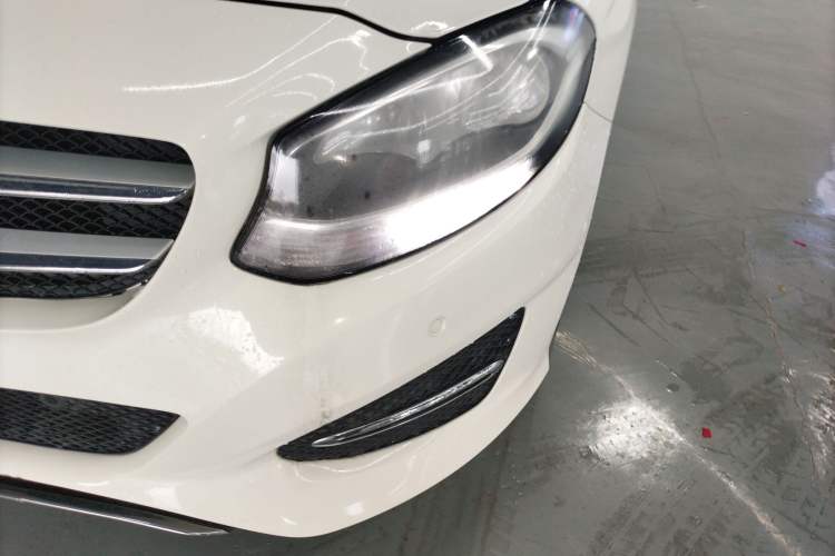 Used Mercedes-Benz B-Class 2015 B 200 Sport Edition Left Front Headlight