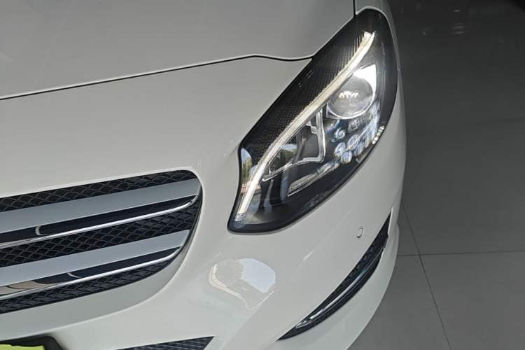 Used Mercedes-Benz B-Class 2015 B 200 Fashion Model Left Front Headlight