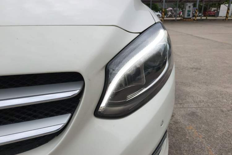 Used Mercedes-Benz B-Class 2015 B 200 Fashion Model Left Front Headlight