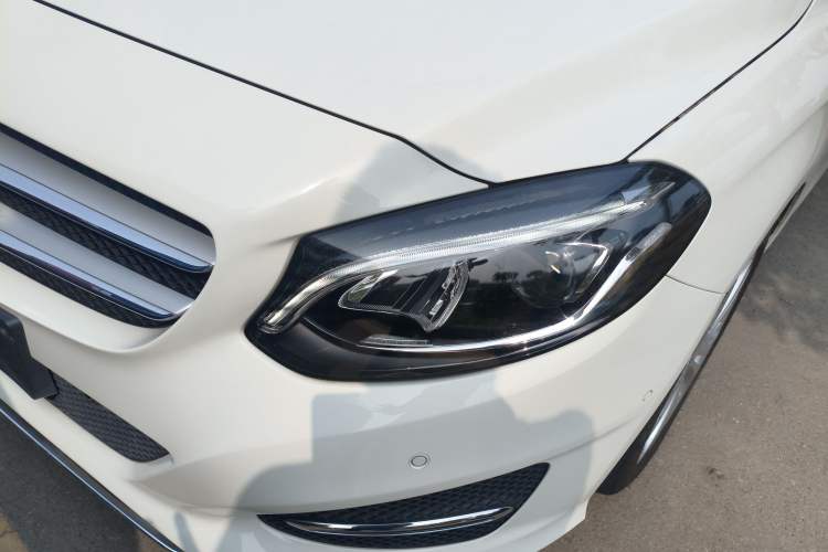 Used Mercedes-Benz B-Class 2015 B 200 Fashion Model Left Front Headlight