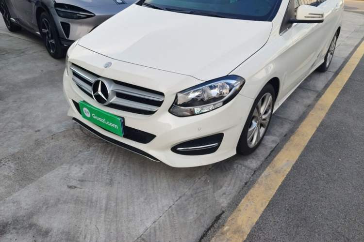 Used Mercedes-Benz B-Class 2015 B 200 Sport Edition Left Front Headlight