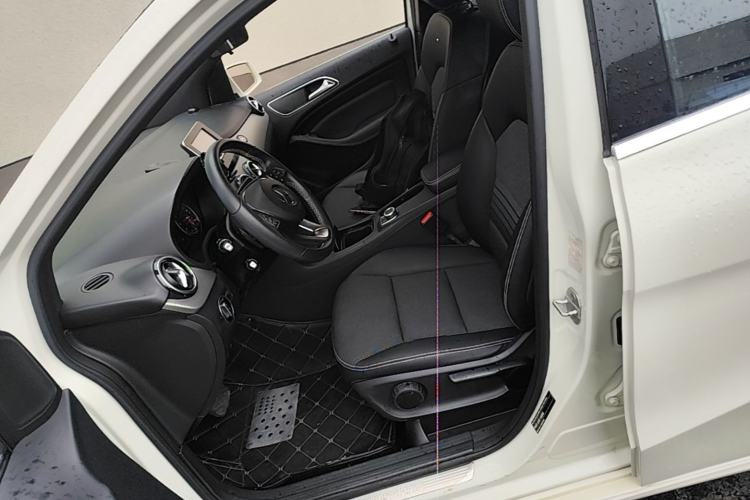 Used Mercedes-Benz B-Class 2015 B 200 Sport Edition Left Front Seat