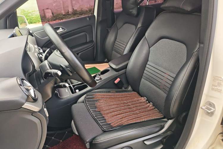Used Mercedes-Benz B-Class 2015 B 200 Sport Edition Left Front Seat