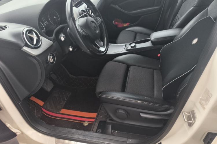 Used Mercedes-Benz B-Class 2015 B 200 Sport Edition Left Front Seat