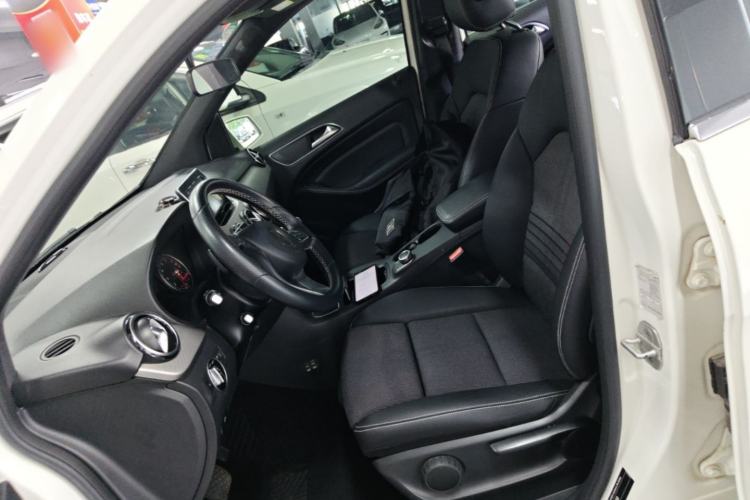 Used Mercedes-Benz B-Class 2015 B 200 Sport Edition Left Front Seat