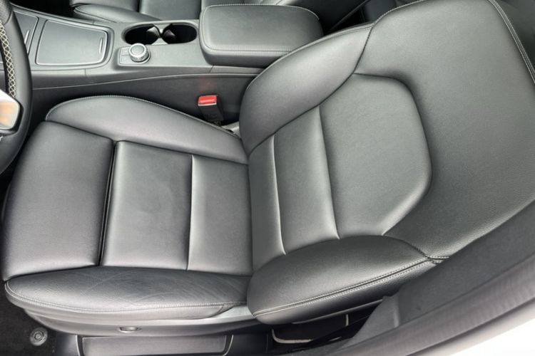Used Mercedes-Benz B-Class 2015 B 200 Fashion Model Left Front Seat