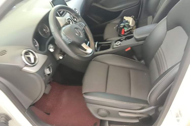 Used Mercedes-Benz B-Class 2015 B 200 Sport Edition Left Front Seat