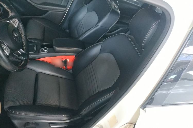 Used Mercedes-Benz B-Class 2015 B 200 Sport Edition Left Front Seat