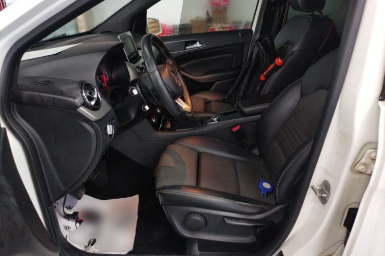 Used Mercedes-Benz B-Class 2015 B 200 Sport Edition Left Front Seat