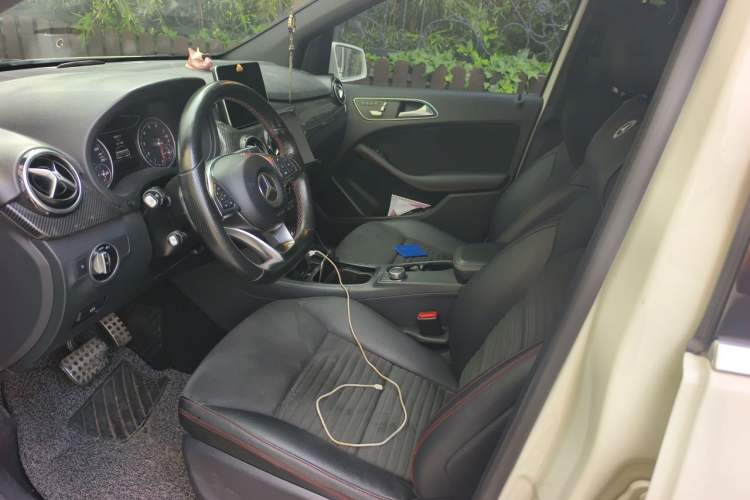 Used Mercedes-Benz B-Class 2015 B 260 Sport Edition Left Front Seat