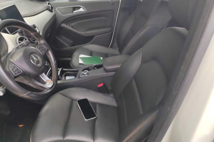 Used Mercedes-Benz B-Class 2015 B 200 Luxury Model Left Front Seat
