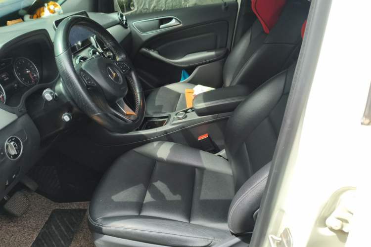 Used Mercedes-Benz B-Class 2015 B 200 Fashion Model Left Front Seat