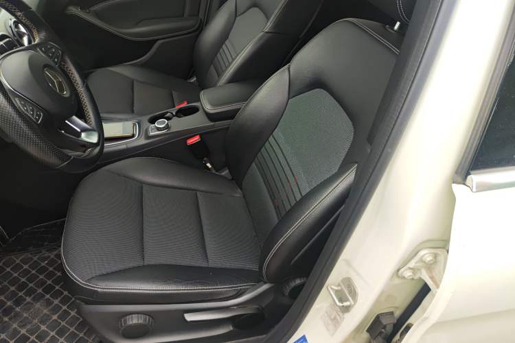 Used Mercedes-Benz B-Class 2015 B 200 Sport Edition Left Front Seat