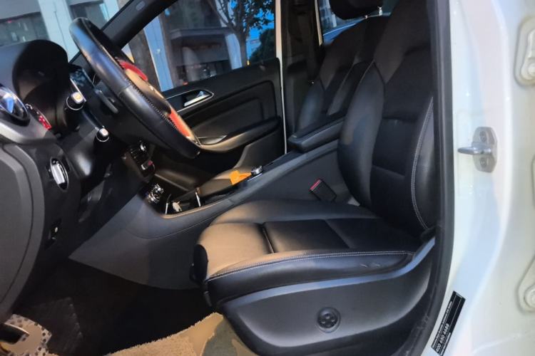 Used Mercedes-Benz B-Class 2015 B 200 Fashion Model Left Front Seat
