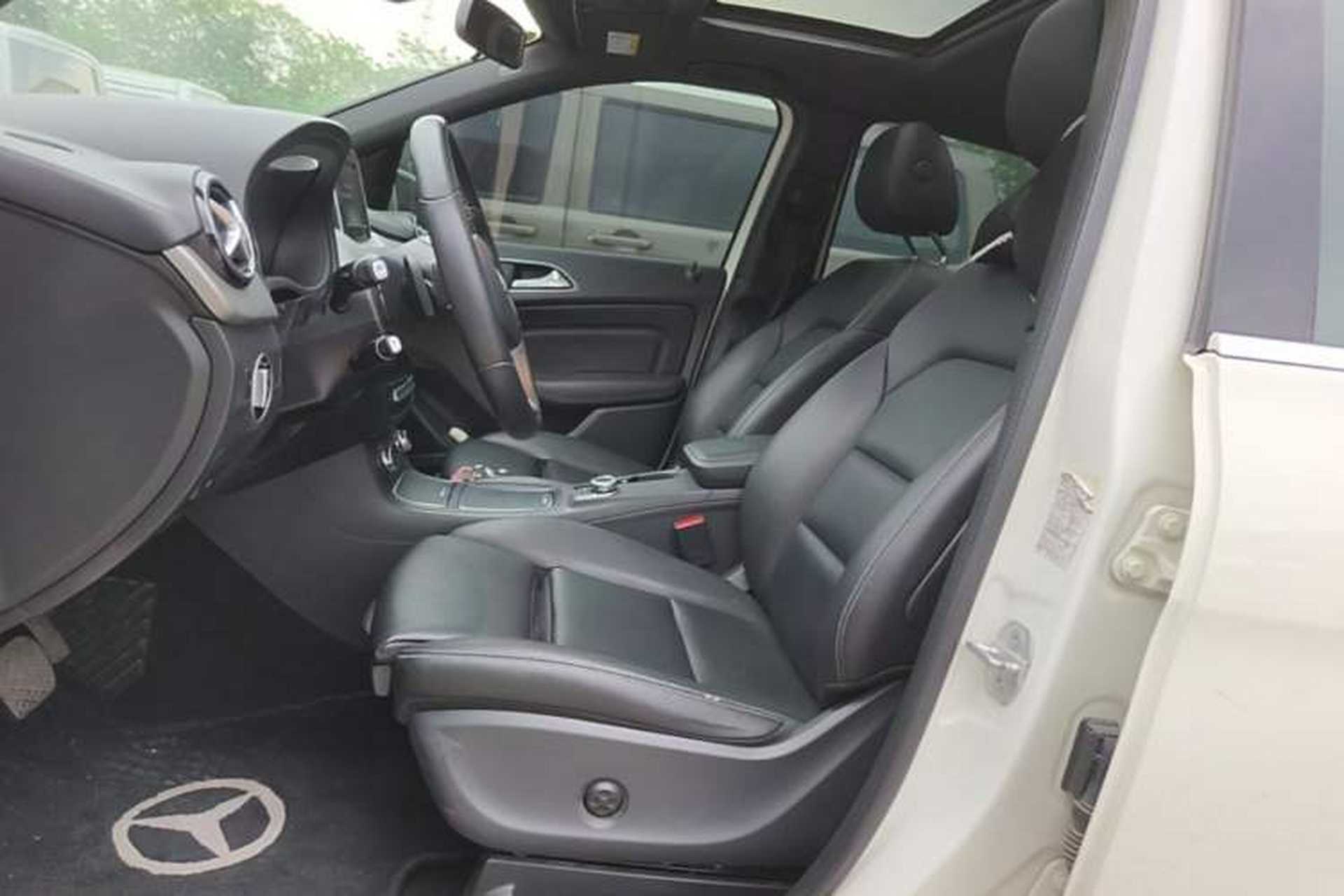 Used Mercedes-Benz B-Class 2015 B 200 Fashion Model Left Front Seat
