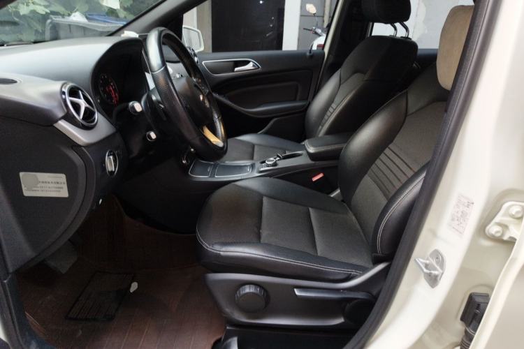 Used Mercedes-Benz B-Class 2015 B 200 Sport Edition Left Front Seat