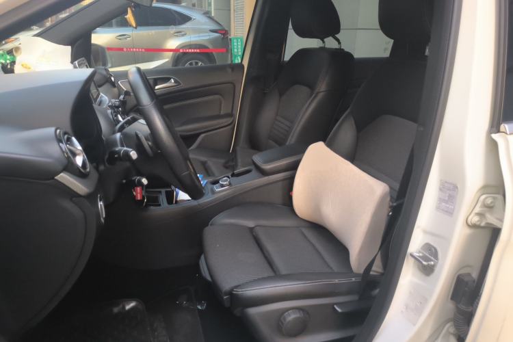 Used Mercedes-Benz B-Class 2015 B 200 Sport Edition Left Front Seat
