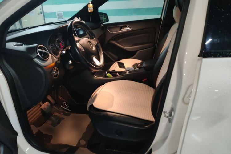 Used Mercedes-Benz B-Class 2015 B 200 Luxury Model Left Front Seat