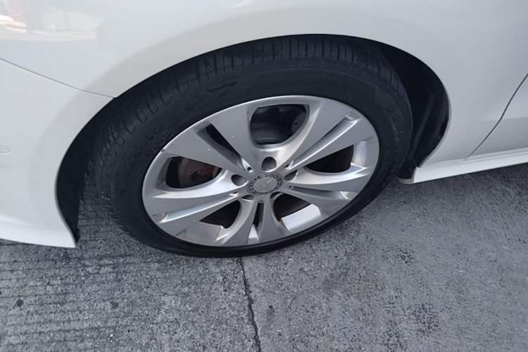 Used Mercedes-Benz B-Class 2015 B 200 Sport Edition Left Front Wheel Hub