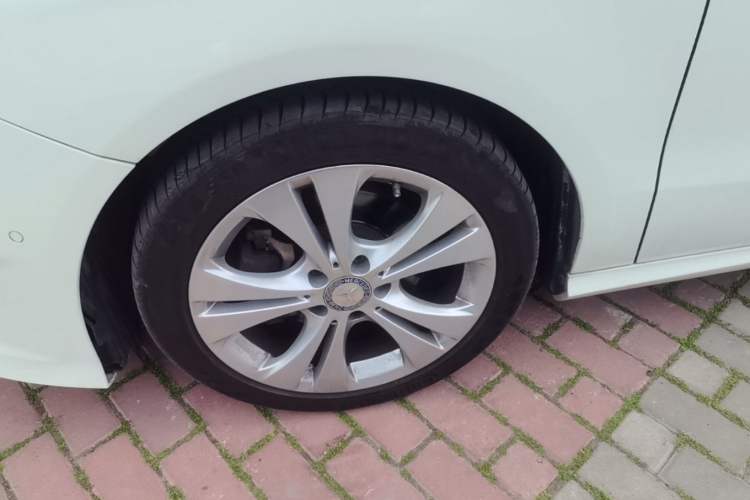 Used Mercedes-Benz B-Class 2015 B 200 Fashion Model Left Front Wheel Hub