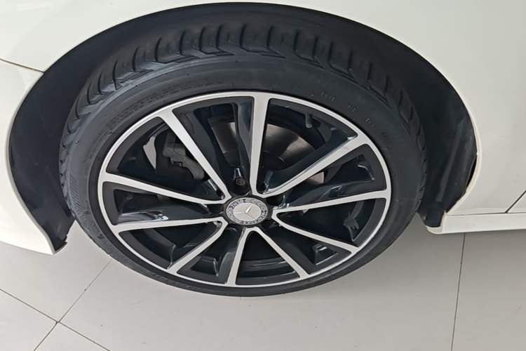 Used Mercedes-Benz B-Class 2015 B 200 Luxury Model Left Front Wheel Hub