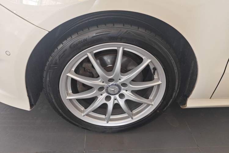 Used Mercedes-Benz B-Class 2015 B 200 Sport Edition Left Front Wheel Hub