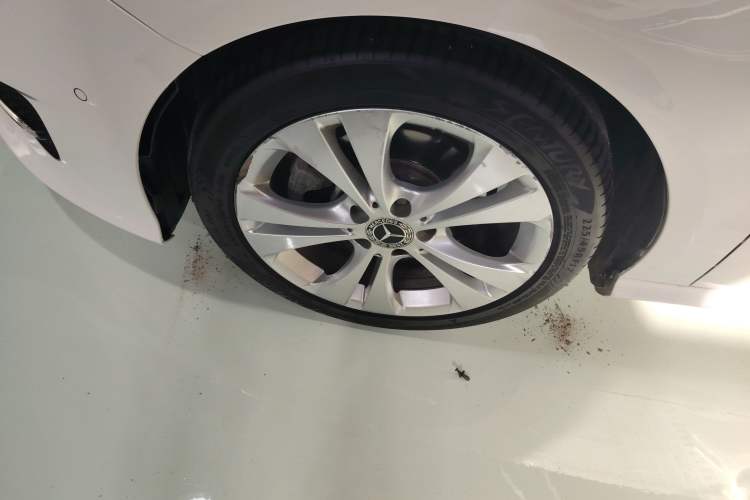 Used Mercedes-Benz B-Class 2015 B 200 Sport Edition Left Front Wheel Hub