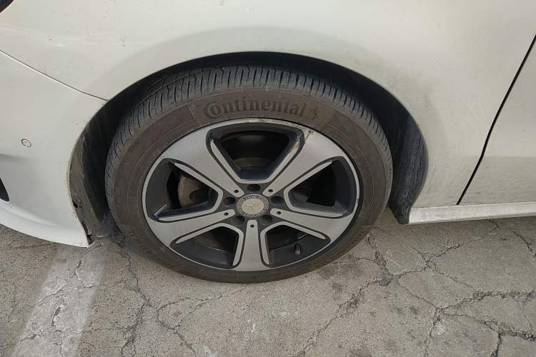 Used Mercedes-Benz B-Class 2015 B 200 Fashion Model Left Front Wheel Hub
