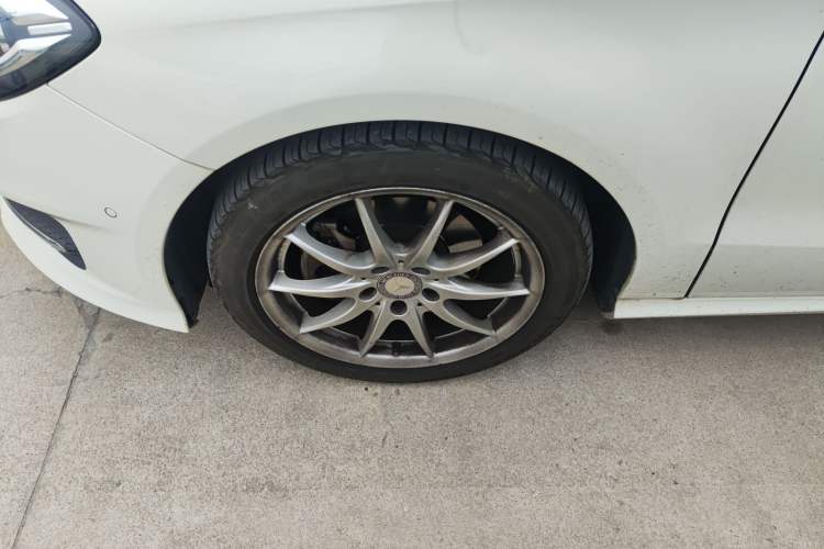 Used Mercedes-Benz B-Class 2015 B 200 Sport Edition Left Front Wheel Hub