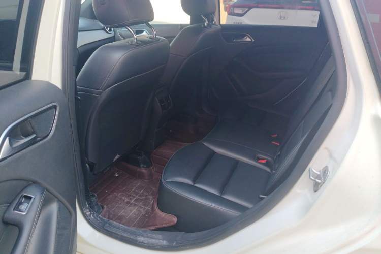Used Mercedes-Benz B-Class 2015 B 200 Luxury Model Left Rear Seat