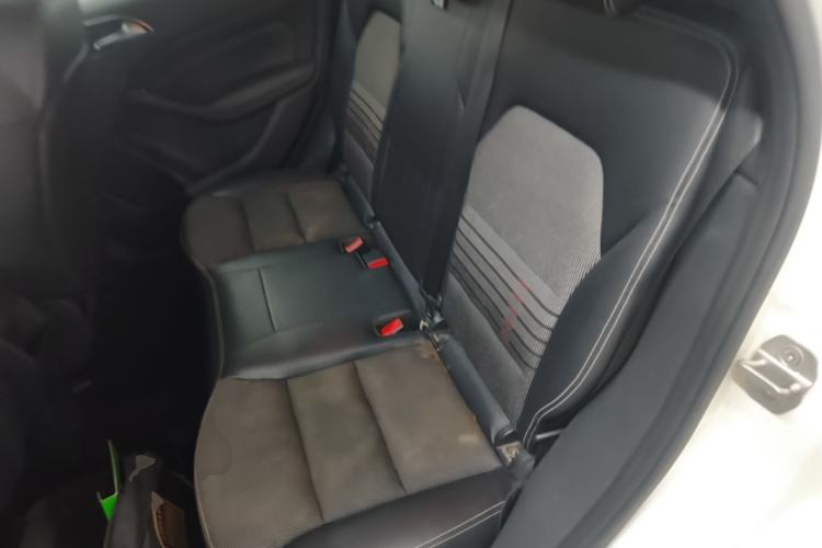 Used Mercedes-Benz B-Class 2015 B 200 Sport Edition Left Rear Seat