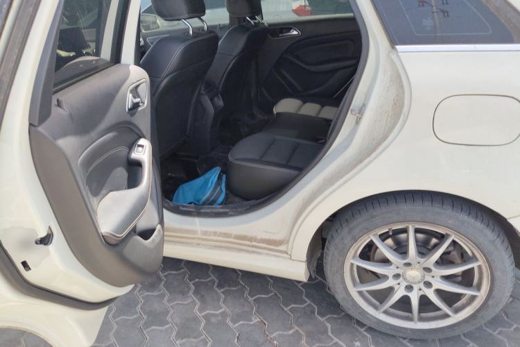 Used Mercedes-Benz B-Class 2015 B 200 Sport Edition Left Rear Seat