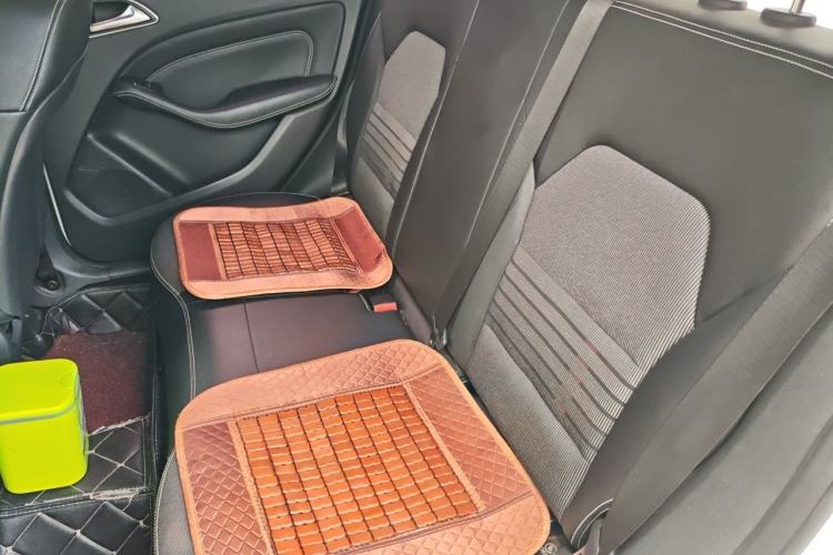 Used Mercedes-Benz B-Class 2015 B 200 Sport Edition Left Rear Seat