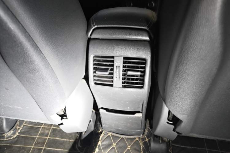 Used Mercedes-Benz B-Class 2015 B 200 Fashion Model Left Rear Seat