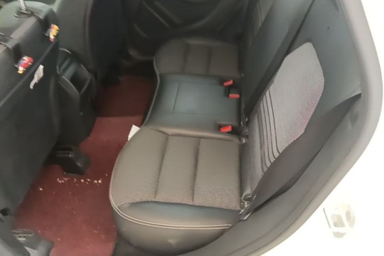 Used Mercedes-Benz B-Class 2015 B 200 Sport Edition Left Rear Seat