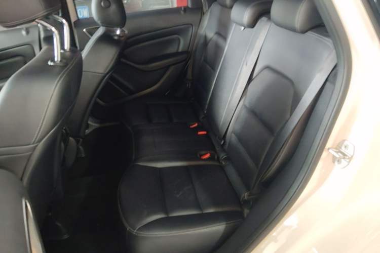 Used Mercedes-Benz B-Class 2015 B 200 Fashion Model Left Rear Seat